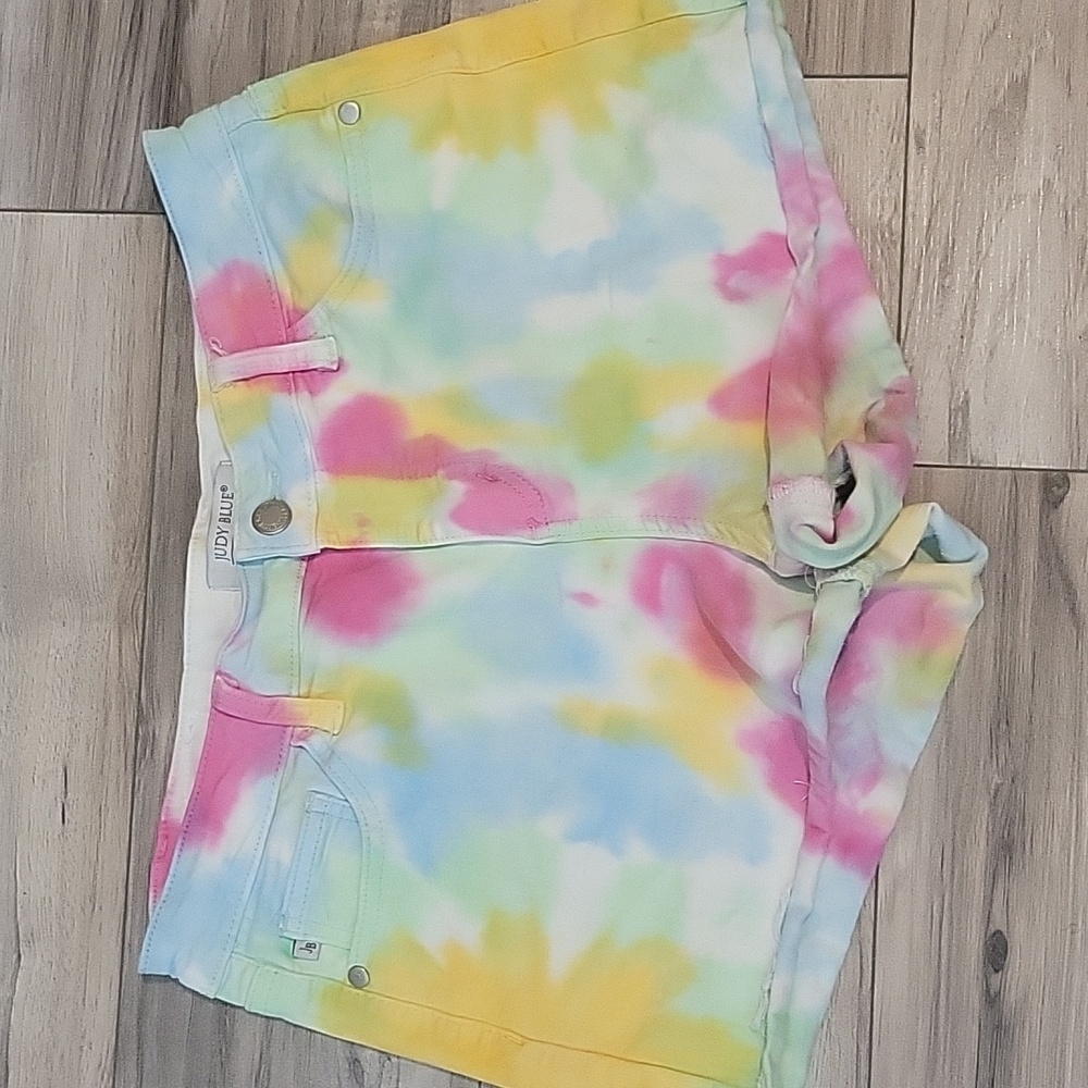 Judy Blue Shorts Womens‎ Medium Tie Dye Denim Cuffed 3" Inseam
